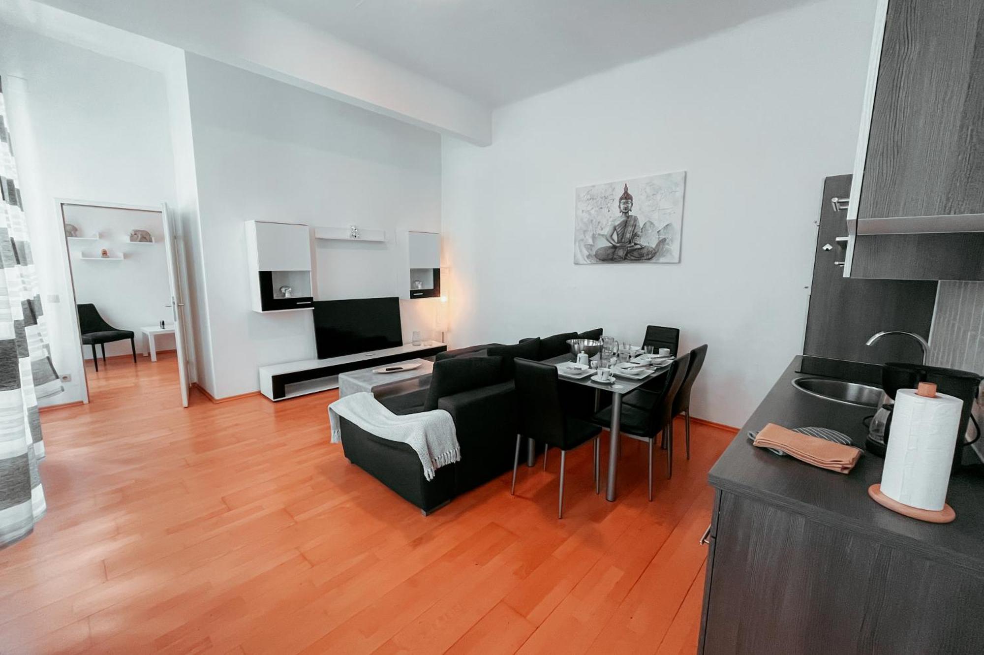 Raimond Apartment Ottakringer Top 10 Vienna Exterior photo